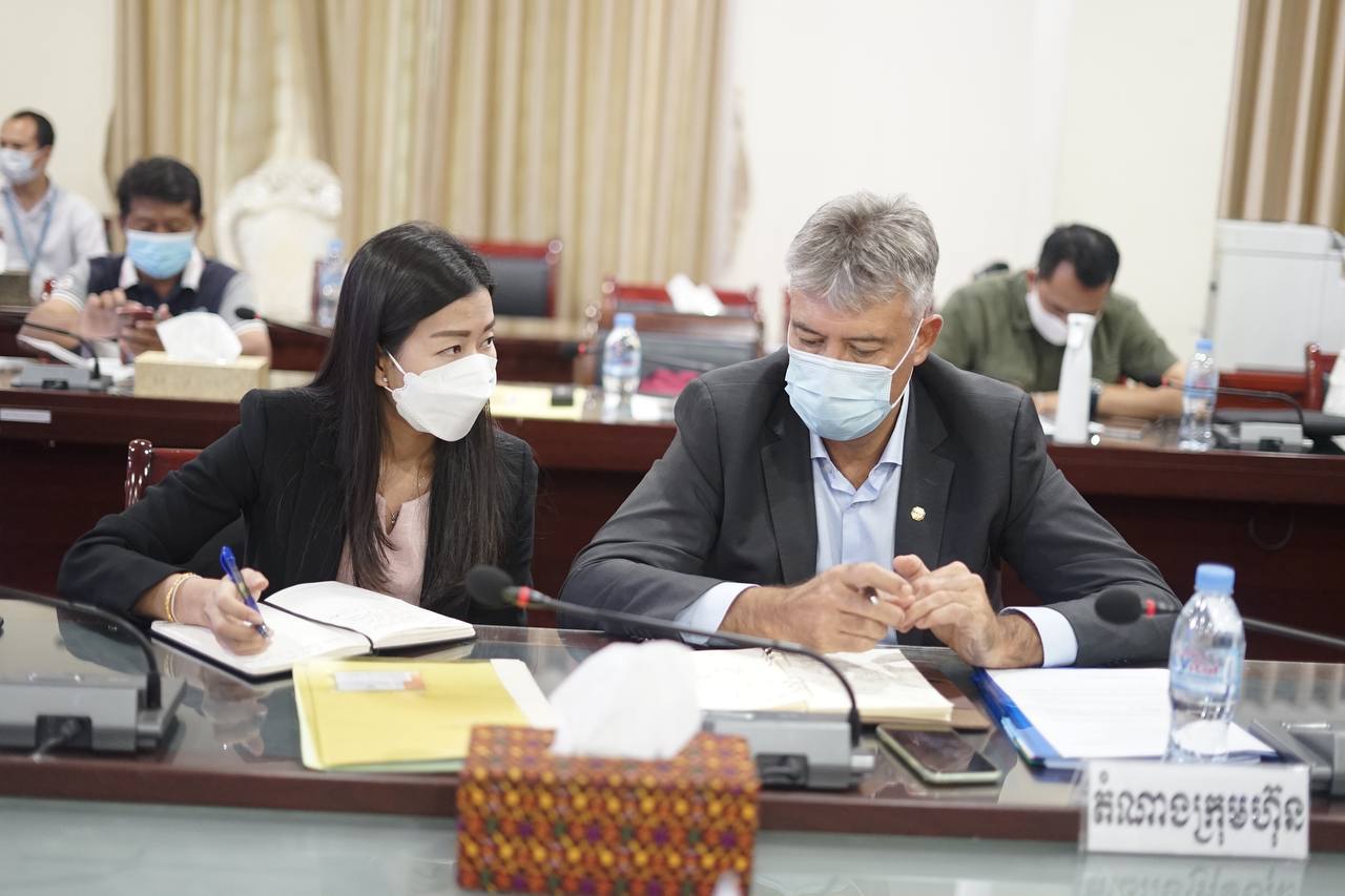 សេចក្តីជូនដំណឹង ...