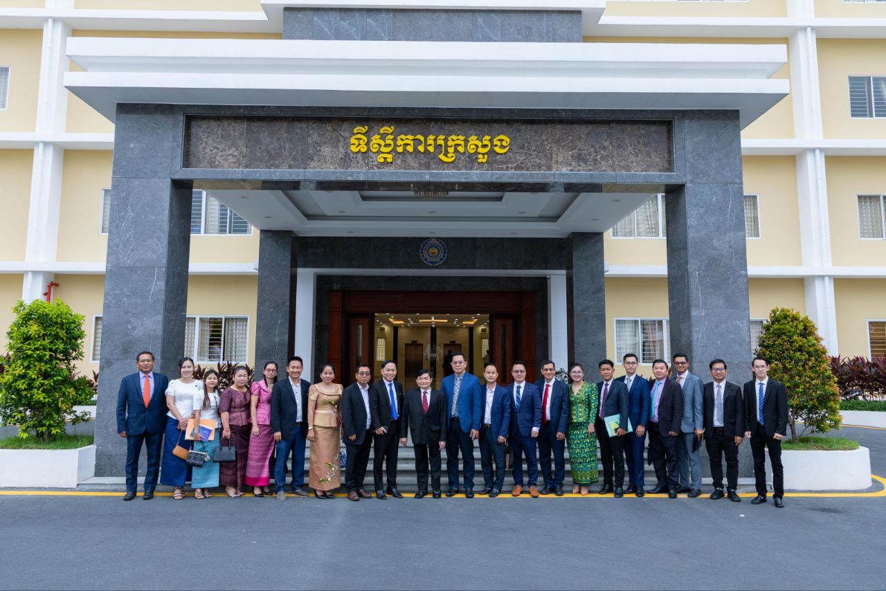 រដ្ឋមន្ត្រីក្រសួងការងារស្វាគមន៍ចំពោះសំណើបណ្តុះបណ្តាលបុគ្គលិក ...