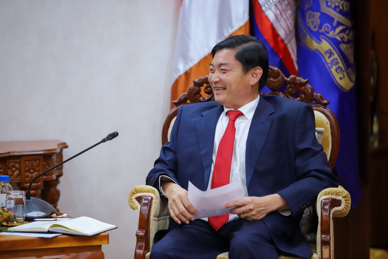 រដ្ឋមន្ត្រីក្រសួងការងារ និងបណ្តុះបណ្តាលវិជ្ជាជីវៈ ...