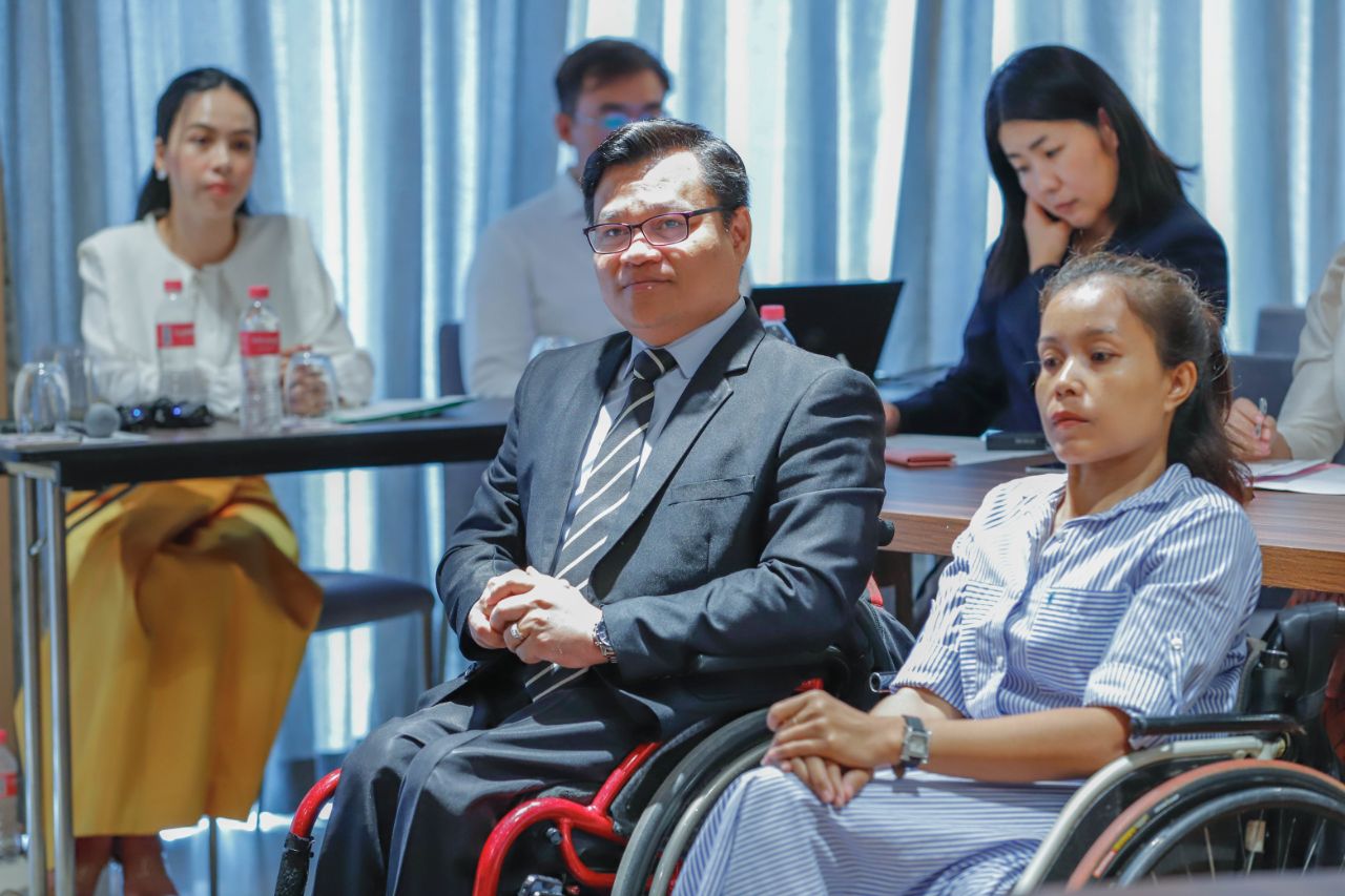 រដ្ឋមន្ត្រីក្រសួងការងារ នឹងជំរុញឱ្យក្រុមហុន រោងចក្រ ...