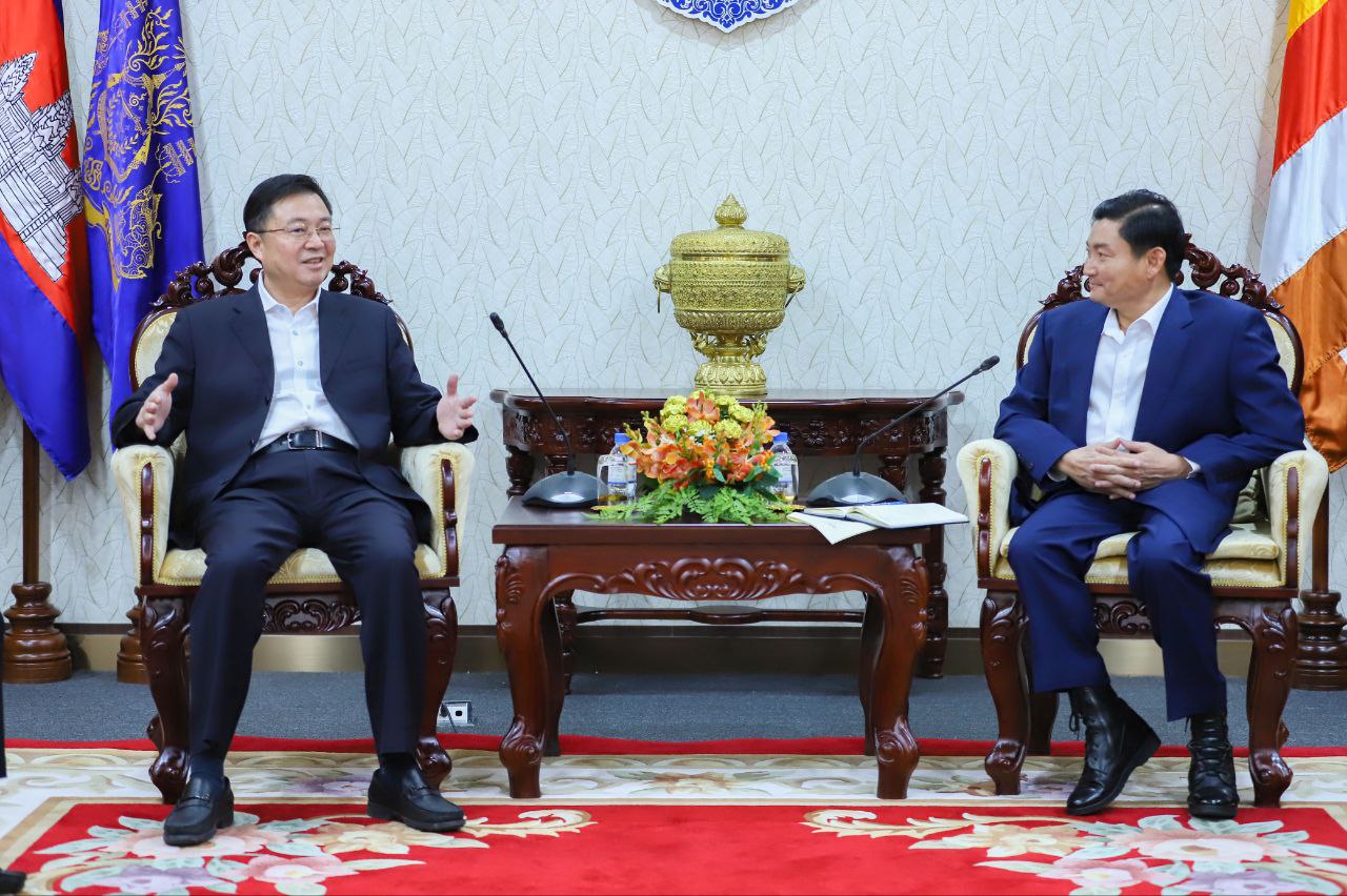 រដ្ឋមន្ត្រីក្រសួងការងារ និងបណ្តុះបណ្តាលវិជ្ជាជីវៈ ...
