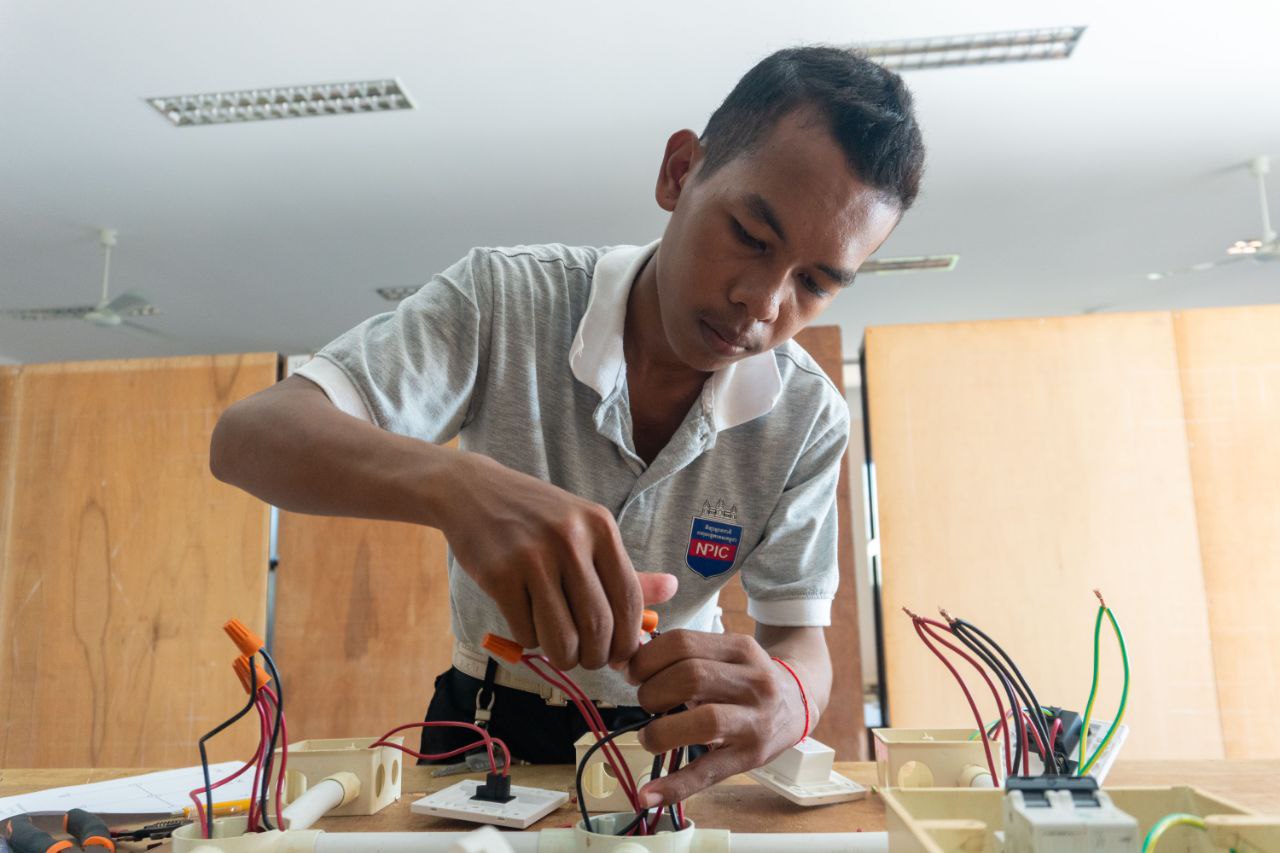 កម្មវិធីបណ្តុះបណ្តាលជំនាញ ១,៥លាននាក់ ...