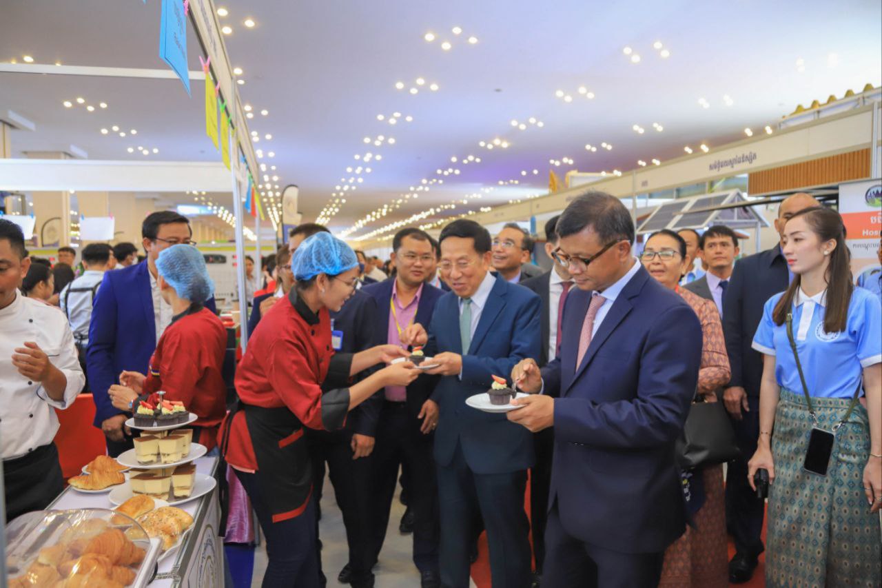 ទិវាជាតិអប់រំបណ្តុះបណ្តាលបច្ចេកទេស និងវិជ្ជាជីវ:លើកទី៧ ...