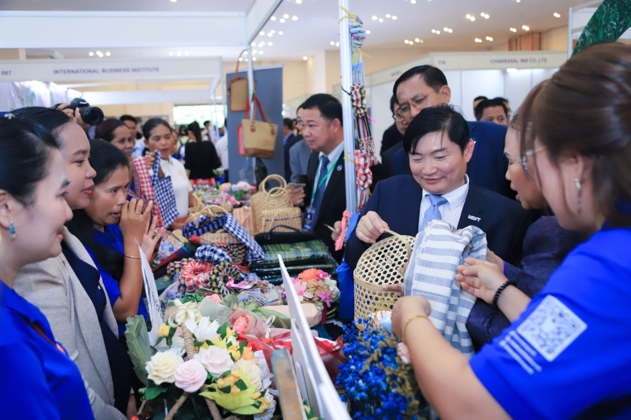 រដ្ឋមន្ត្រីក្រសួងការងារ៖TVET ...