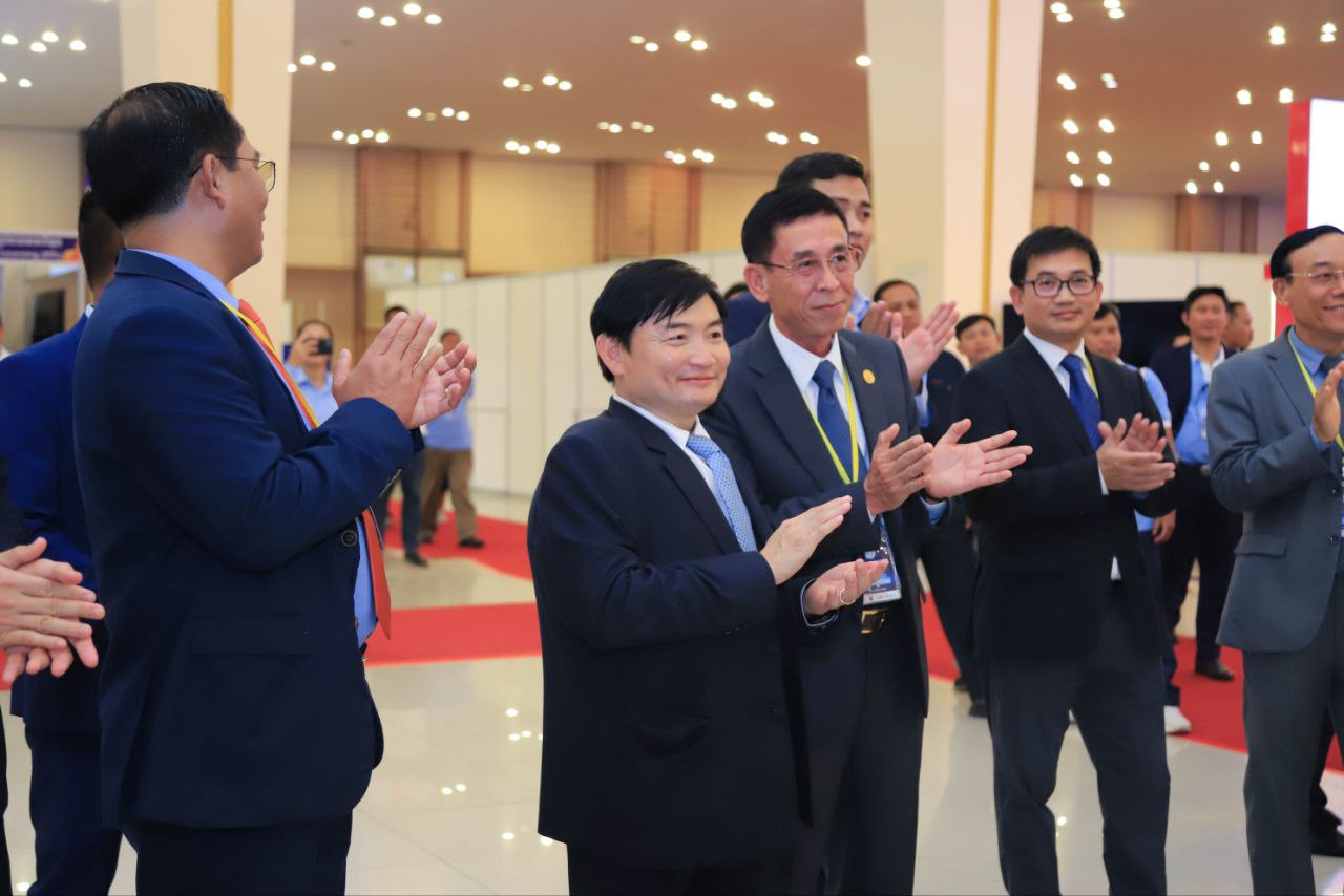 រដ្ឋមន្ត្រីក្រសួងការងារ៖TVET ...