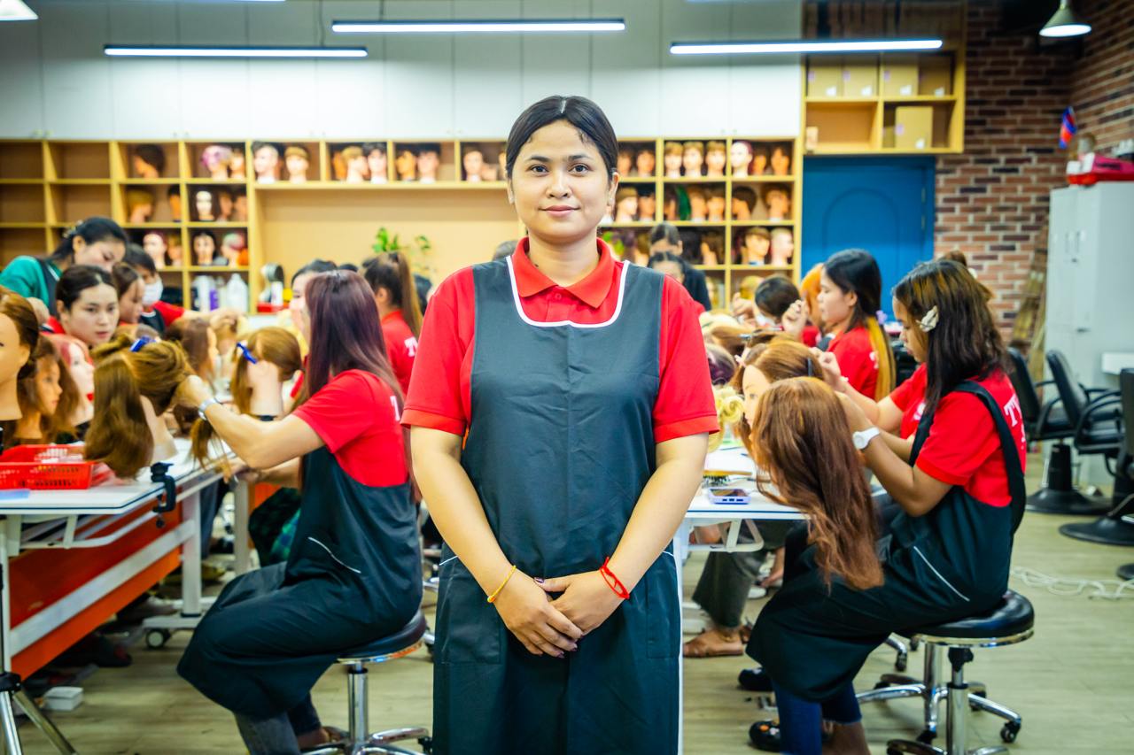 កម្មវិធី១,៥លាននាក់ ...