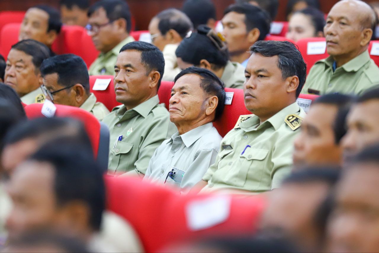 ឯកឧត្តម ហេង សួរ ...