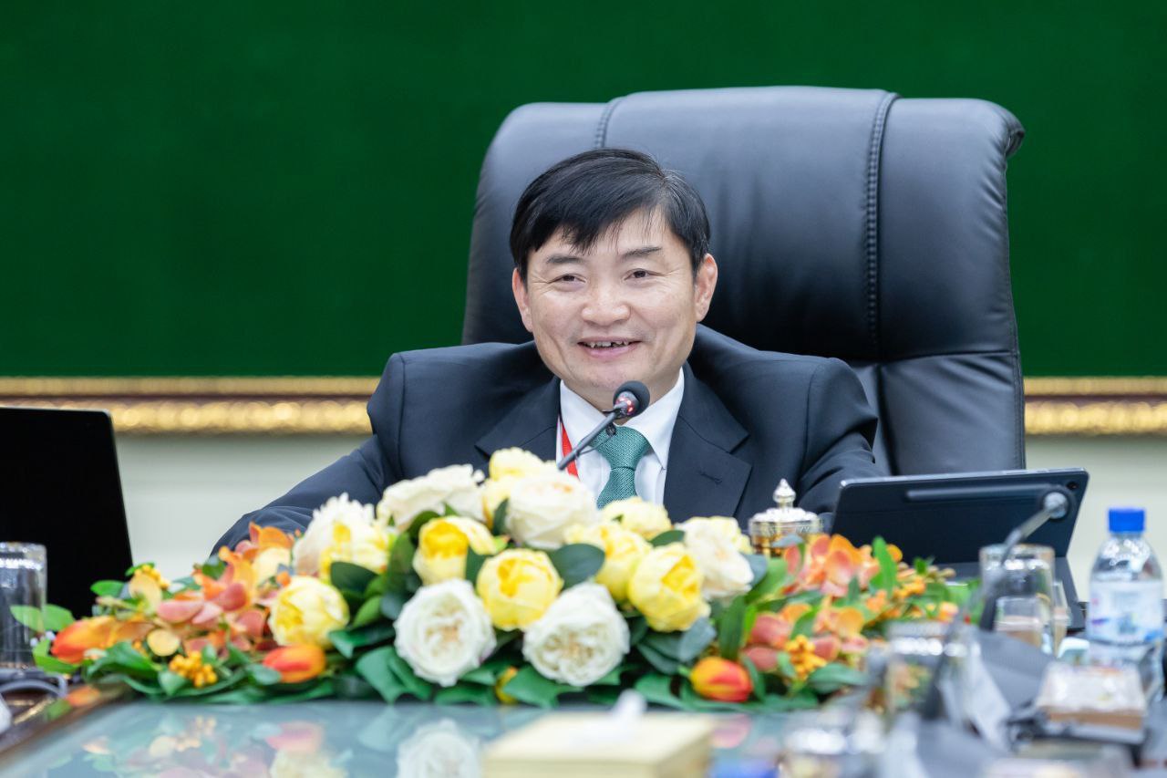 ទីបំផុត! ប្រាក់ឈ្នួលអប្បបរមារបស់កម្មករនិយោជិតក្នុងវិស័យកាត់ដេរ ...