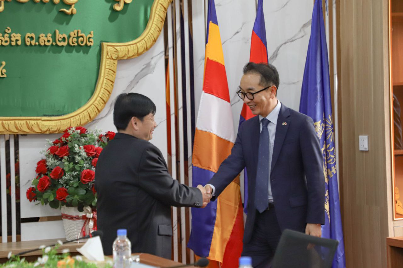 ឯកឧត្តម ហេង សួរ៖ ក្រុមហ៊ុន Toyota Tsusho Manufacturing ...