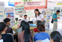 ឱកាសការងារជិត ១ពាន់កន្លែង និងអត្ថប្រយោជន៍ ប.ស.ស.ត្រូវបានផ្សព្វផ្សាយដល់អតីតពលករនៅខេត្តប៉ៃលិន