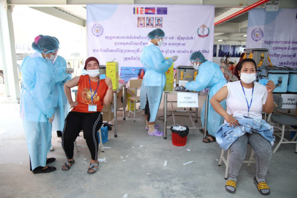 ថ្ងៃនេះ ក្រសួងការងារ និងបណ្តុះបណ្តាលវិជ្ជាជីវៈ បើកមណ្ឌលចាក់វ៉ាក់សាំងជូនកម្មករនិយោជិត ចំនួន៤ទីតាំងបន្ថែមទៀត