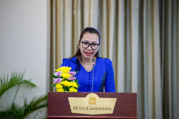 មន្ត្រីជាន់ខ្ពស់ក្រសួងការងារជំរុញឱ្យបង្កើនវត្តមានស្ត្រីក្នុងតួនាទីដឹកនាំក្នុងវិស័យកាត់ដេរ ដើម្បីពង្រឹងសេដ្ឋកិច្ចជាតិ និងសមភាពយេនឌ័រ