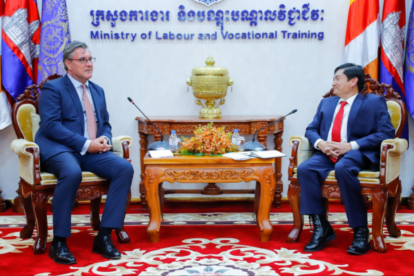 ឯកអគ្គរដ្ឋទូតឆែកប្រចាំកម្ពុជា បន្តគាំទ្រកម្មវិធីបណ្តុះបណ្តាលជំនាញវិជ្ជាជីវៈ និងបច្ចេកទេសនៅកម្ពុជា