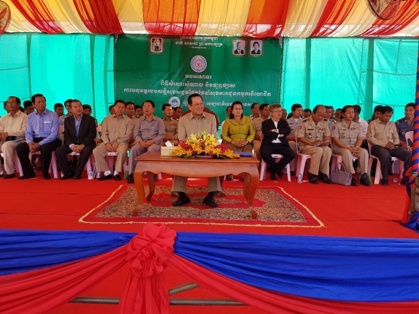 ពិធីសំណេះសំណាល និងផ្សព្វផ្សាយរបបថែទាំសុខភាព ដល់កម្មករ-កម្មការិនី ដែលបម្រើការងារនៅក្នុងតំបន់សេដ្ឋកិច្ចពិសេសក្រុងព្រះសីហនុ