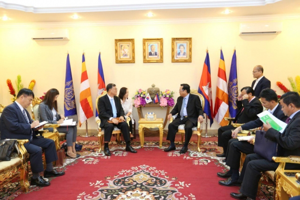 កម្ពុជាទទួលកូតា ពីកូរ៉េប្រមាណជាង០៤ពាន់លើវិស័យឧស្សាហកម្មនៅឆ្នាំ២០១៨នេះ