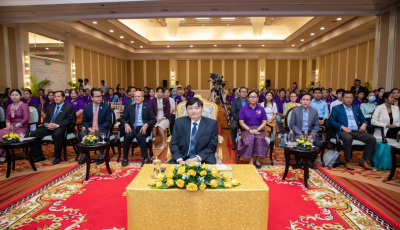 ឯកឧត្តម ហេង សួរ អញ្ជើញបើកវេទិកាអន្តរជាតិអ្នកលក់ដូរតាមដងផ្លូវ លើកទី១៣ ក្រោមប្រធានបទ &ldquo;គាំពារសង្គមដើម្បីអន្តរកាលយុត្តិធម៌ បរិស្ថាន និងបរិបទឌីជីថល&rdquo;