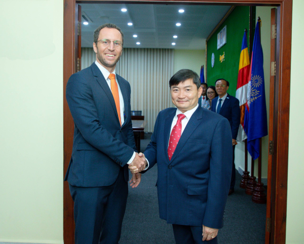 កម្ពុជា-លុចសំបួ គ្រោងចុះកិច្ចព្រមព្រៀង ដើម្បីអភិវឌ្ឍជំនាញសម្រាប់យុវជន ក្នុងខេត្តស្ទឹងត្រែង និងរតនគិរី