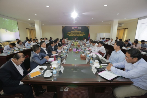 កិច្ច​ប្រជុំ​ក្រុម​ការងារ​បច្ចេកទេស​ត្រី​ភាគី ស្តីពី​ការ​ពិភាក្សា​ប្រាក់​ឈ្នួល​អប្បបរមា​ផ្នែក​វាយ​ន​ភណ្ឌ កាត់ដេរ និង​ផលិត​ស្បែក​ជើង សម្រាប់​ឆ្នាំ​២០១៨