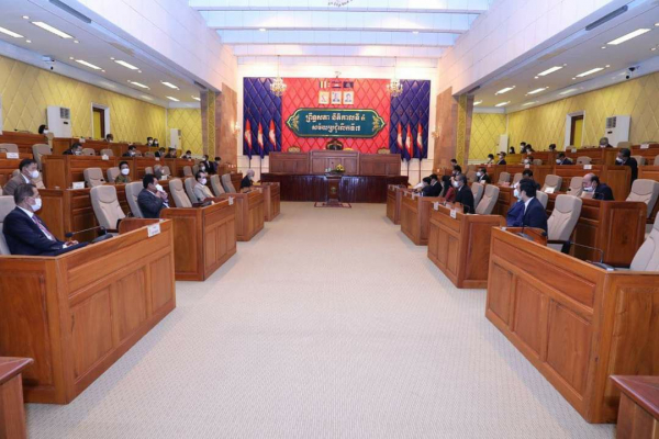 ព្រឹទ្ធសភា ក្នុងសម័យប្រជុំលើកទី៧ នីតិកាលទី៤ បានពិនិត្យនិងយល់ព្រម ដោយឥតកែប្រែ លើសេចក្តីព្រាងច្បាប់ស្តីពីវិសោធនកម្មមាត្រាមួយចំនួន នៃច្បាប់ស្តីពីការងារ