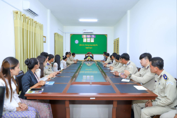 ឯកឧត្តម ហេង សួរ អញ្ជើញជួបសំណេះសំណាលជាមួយថ្នាក់ដឹកនាំ និងមន្ត្រីរាជការក្នុងមន្ទីរការងារ និងបណ្តុះបណ្តាលវិជ្ជាជីវៈខេត្តកំពង់ឆ្នាំង