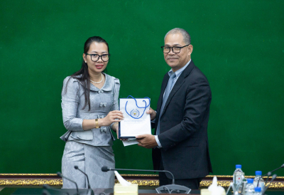 មន្ត្រីជាន់ខ្ពស់ក្រសួងការងារលើកទឹកចិត្តប្រតិភូយុវជននៃកម្មវិធី SSEAYP ឱ្យប្រើចំណេះដឹងនិងសីលធម៌ ជួយលើកកម្ពស់កិត្យានុភាពកម្ពុជាលើឆាកអន្តរជាតិ