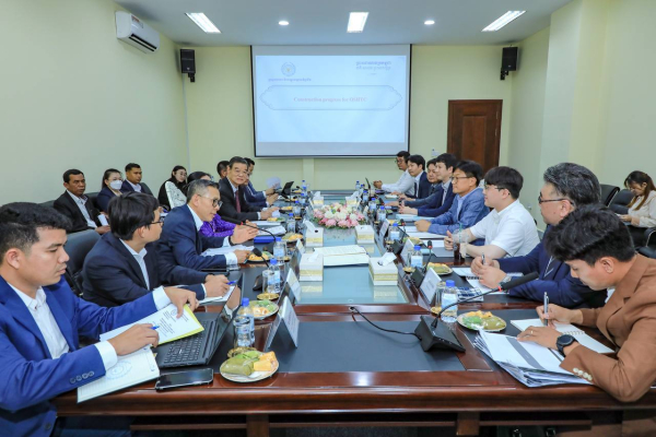 ក្រសួងការងារ និងKOSHA ជួបគ្នាពិនិត្យមើលវឌ្ឍនភាពនៃដំណើរការសាងសង់មជ្ឈមណ្ឌលបណ្ដុះបណ្ដាលសុវត្ថិភាព និងសុខភាពការងារ