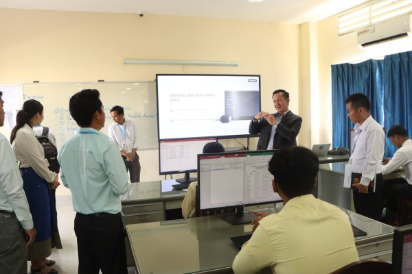 ក្រសួងការងារចុះពិនិត្យ តាមដាន និងវាយតម្លៃការអនុវត្តកម្មវិធី TVET នៅខេត្តកំពង់ស្ពឺ