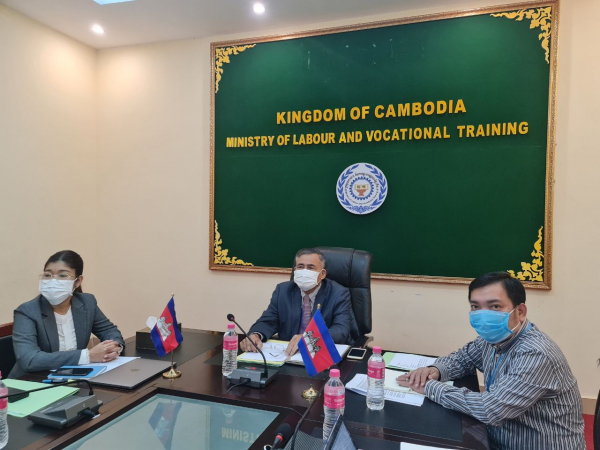ក្រសួងការងារកម្ពុជា ចូលរួមកិច្ចប្រជុំថ្នាក់តំបន់អាស៊ី-ប៉ាស៊ីហ្វិក ស្តីពីការពិនិត្យមើលការអនុវត្តកតិកាសញ្ញាពិភពលោកសម្រាប់ទេសន្តរប្រវេសន៍ដោយសុវត្ថិភាព រៀបរយ និងស្របច្បាប់ តាមរយៈប្រព័ន្ធវីដេអូ