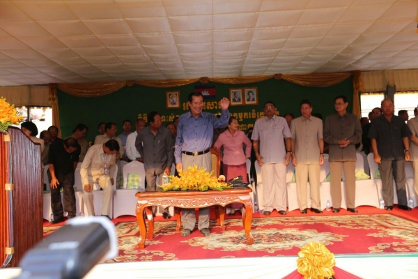 សម្តេចតេជោ ហ៊ុន សែន អញ្ជើញ​ជួប​សំណេះ​សំណាល ជា​មួយ​កូន​ក្មួយ​កម្មករ​ចំនួន ១៣,៩៧១នាក់ នៅខេត្តកណ្តាល