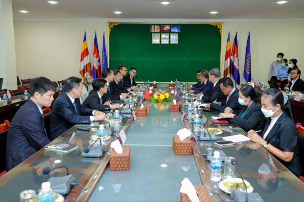 ក្រសួងការងារស្នើភាគីចិនជួយបណ្ដុះបណ្ដាលមន្ត្រីអធិការកិច្ច ដើម្បីលើកកម្ពស់សុវត្ថិភាព និងសុខភាពការងារដល់អ្នកធ្វើការក្នុងឧស្សាហកម្មរ៉ែ