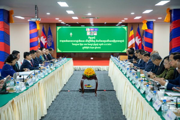 ឯកឧត្ដម ហេង សួរ រដ្ឋមន្ត្រីក្រសួងការងារ និងបណ្ដុះបណ្ដាលវិជ្ជាជីវ ដឹកនាំគណៈប្រតិភូចូលរួមក្នុងកិច្ចប្រជុំ គណៈកម្មការកិច្ចការបរទេស សហប្រតិបត្តិការអន្តរជាតិ និងព័ត៌មាន