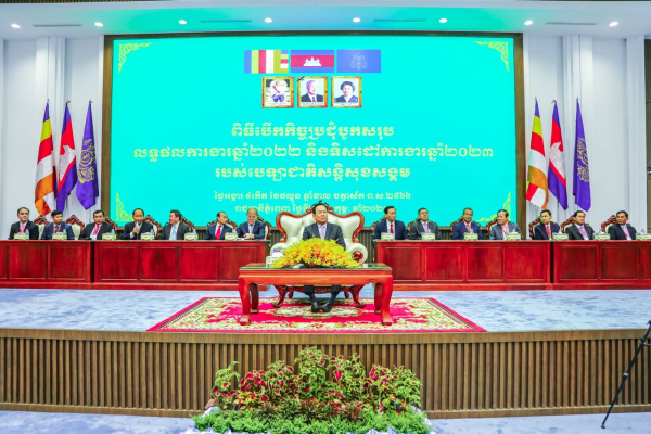 រដ្ឋមន្ត្រីក្រសួងការងារ ណែនាំមន្ត្រី ប.ស.ស. ត្រូវបន្តបម្រើសេវាសង្គម ដោយភាពទន់ភ្លន់ ក្រមសីលធម៌ មនសិការវិជ្ជាជីវៈ