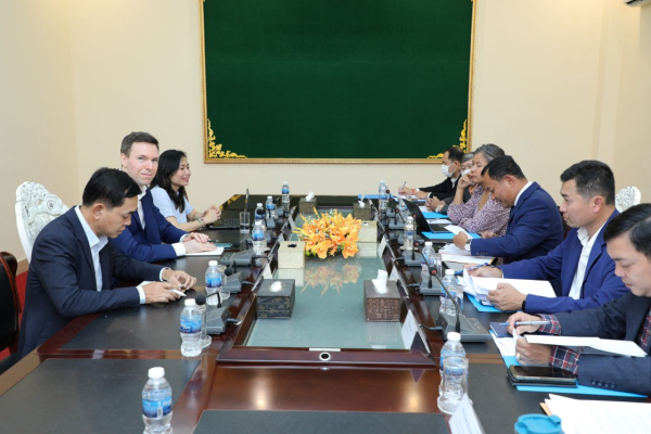 ក្រសួងការងារ និងបណ្តុះបណ្តាលវិជ្ជាជីវៈ ពេញចិត្តនឹងលទ្ធផលនៃ ការអនុវត្តកម្មវិធីមុខរបរ និងការងារសមរម្យសម្រាប់យុវជននៅកម្ពុជាជំហ៊ានទី២ (DEYII)