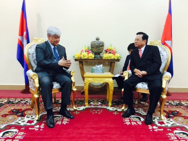 ឯកឧត្តមបណ្ឌិត អ៊ិត សំហេង ទទួលជួបសម្ដែងការគួរសម និងពិភាក្សាការងារជាមួយឯកឧត្តម Jesus Yabes.