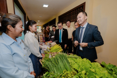 ក្រសួងការងារ បន្តលើកកម្ពស់ការងារសមរម្យ និងពង្រីកកិច្ចគាំពារសង្គមសម្រាប់អ្នកសេដ្ឋកិច្ចក្រៅប្រព័ន្ធ និងសហគ្រាសធុនតូច និងមធ្យម