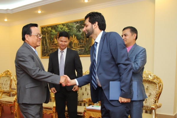 ឯកឧត្តមបណ្ឌិត អ៊ិត សំហេង អនុញ្ញាតឲ្យលោក Sardar Umar Alam  តំណាងថ្មីនៃអង្គការUNESCOប្រចាំកម្ពុជា  ចូលជួបសម្តែងការគួរសម និងពិភាក្សាការងារ