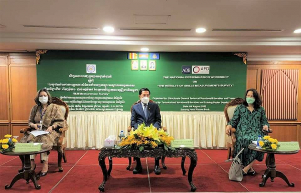 ការចុះឈ្មោះរៀនជំនាញបច្ចេកទេសរបស់កម្ពុជា នៅមានកម្រិតនៅឡើយ មិនទាន់បានឆ្លើយតប ទៅនឹងទីផ្សារការងារ ដែលកំពុងមានតម្រូវការខ្ពស់