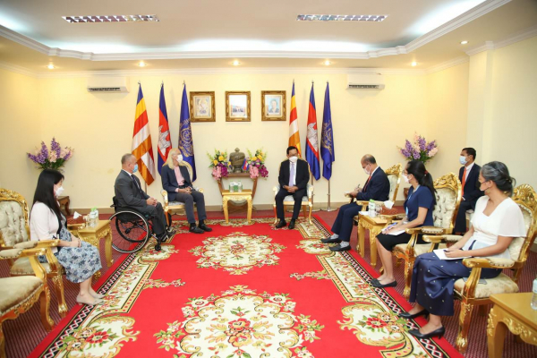 ស៊ុយអ៊ែត ជួយលើកកម្ពស់ទីផ្សារការងារដល់កម្ពុជា ដោយគាំទ្រដល់អ្នកស្វែងរកការងារធ្វើដែលមានពិការភាព ជាពិសេសយុវជន និងស្ត្រី