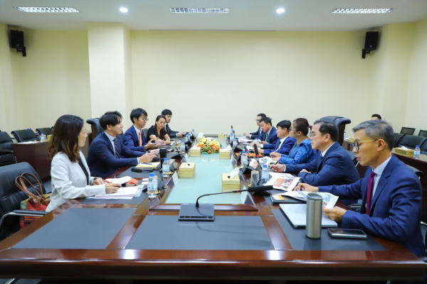 រដ្ឋមន្ត្រីក្រសួងការងារ និងបណ្តុះបណ្តាលវិជ្ជាជីវៈ ស្វែងយល់ពីកម្មសិក្សារបស់មន្ទីរពេទ្យសាន់រ៉ាយស៍ជប៉ុន