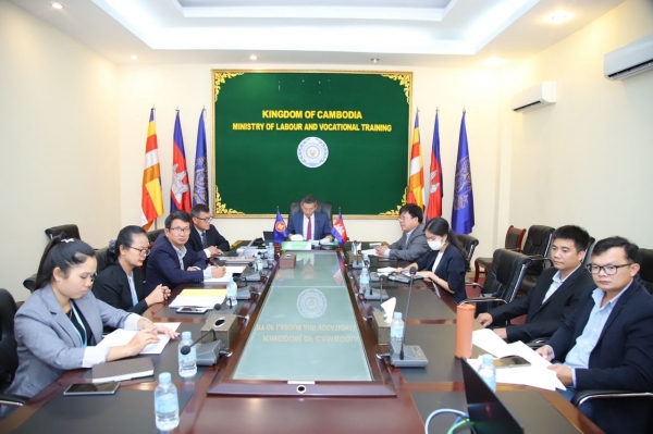 កម្ពុជា ចូលរួមកិច្ចប្រជុំប្រចាំឆ្នាំលើកទី២១របស់គណៈកម្មការសម្របសម្រួលនៃបណ្តាញសុខភាព និងសុវត្ថិភាពការងារអាស៊ាន (អាស៊ានអូស្ហណេត) តាមរយៈប្រព័ន្ធវីដេអូ