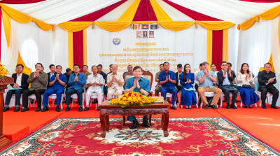 ឯកឧត្តម ហេង សួរ ចាត់ទុកកម្មការិនីគឺជា &ldquo;វីរនារី&rdquo; និងលើកទឹកចិត្តឱ្យរួមគ្នាយកចិត្តទុកដាក់លើកកម្ពស់សិទ្ធិកម្មការិនីបន្ថែមទៀត