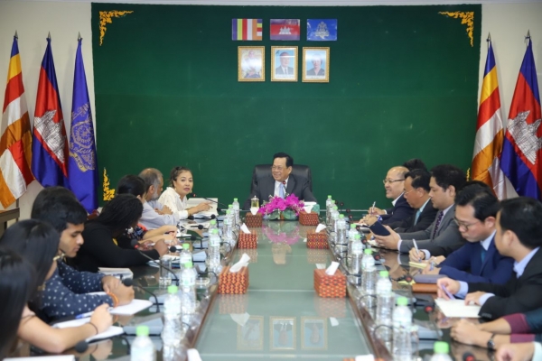 ក្រុមសាស្រ្តាចារ្យ និងនិស្សិតមកពីសហរដ្ឋអាមេរិក មកស្វែងយល់ពីវិស័យការងារ និងបណ្តុះបណ្តាលវិជ្ជាជីវៈនៅកម្ពុជា