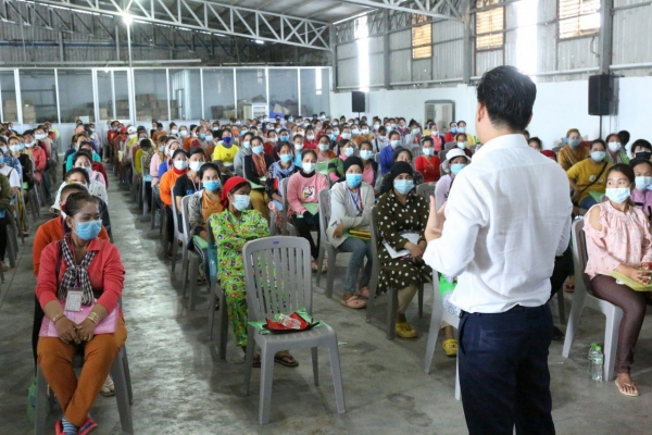 ក្រុមហ៊ុនធីវ៉ាយ ហ្វេស្សិនខេមបូឌា ភីអិលស៊ី(២) ទទួលបានវគ្គបណ្តុះបណ្តាលជំនាញទន់ ពីក្រសួងការងារ