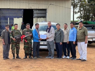 អំណោយជារថយន្តភីកអាប់ ១គ្រឿង និងថវិកា ៤០លានរៀល ​ត្រូវបាននាំយកទៅប្រគល់ជូន​រដ្ឋបាលខេត្តឧត្តរមានជ័យ​