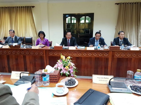 ជំនួបសវនាការជាមួយក្រុមកាងារព្រឹទ្ធសភា ដើម្បីស្វែងយល់ពីការការពារសិទ្ធិ និងផលប្រយោជន៍ស្របច្បាប់របស់និយោជក និងនិយោជិត