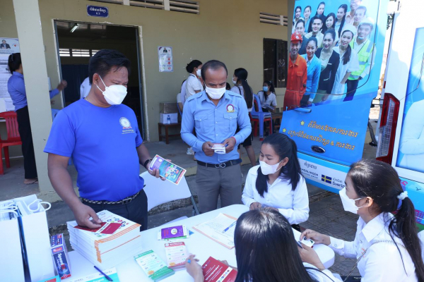 ទីភ្នាក់ងារជាតិមុខរបរ និងការងារ (NEA) ចល័ត និងមជ្ឈមណ្ឌលការងារខេត្ត សហព័ន្ធយុវជនកម្ពុជាខេត្ត នាំយកសេវាការងារ និងការប្រឹក្សាយោបល់អំពីអាជីព ជូនដល់ប្អូនៗយុវជន សិស្ស/និស្សិត និងអ្នកស្វែងរកការងារធ្វើនៅក្នុងខេត្តស្ទឹងត្រែង