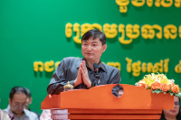 ឯកឧត្តម ហេង សួរ ចាត់ទុកស្ត្រីជាឆ្អឹងខ្នង ក្នុងការរួមចំណែកការពារនិងអភិវឌ្ឍប្រទេសជាតិ ជាពិសេសស្ត្រី នៃគ្រួសារវីរកងកម្លាំងប្រដាប់អាវុធ នៅក្នុងទិវាអន្តរជាតិនារី ៨មីនា