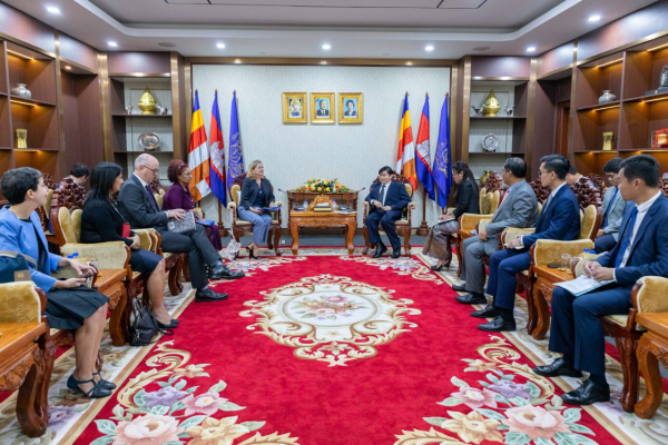 កម្ពុជា-ធនាគារពិភពលោក ជំរុញកិច្ចសហការគម្រោង&ldquo;ជំនាញកម្ពុជាដើម្បីការងារប្រសើរ&rdquo;ឱ្យជោគជ័យ