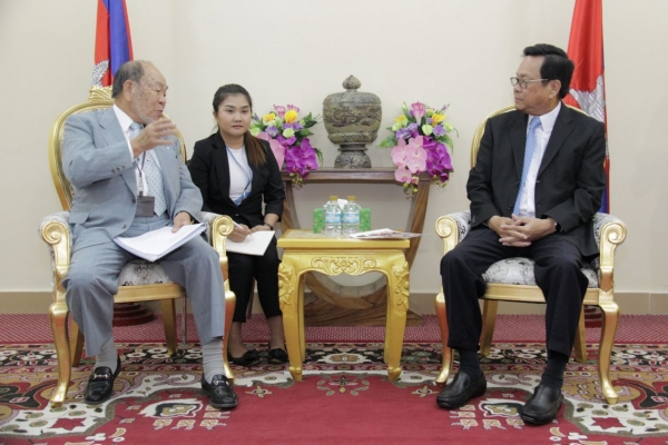 ឯកឧត្តមបណ្ឌិតរដ្ឋមន្ត្រី អនុញ្ញាតិឱ្យលោក Fumio Yamada ប្រធានអង្គការសមាគមសហប្រតិបត្តិការកម្ពុជាជប៉ុន ហៅកាត់ថា (JCIA) ចូលជួបសម្តែងការគួរសម និងពិភាក្សាការងា