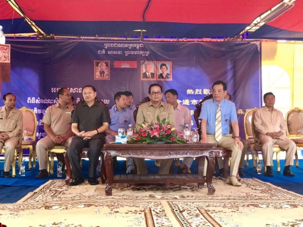 ឯកឧត្តមបណ្ឌិតរដ្ឋមន្ត្រី បានអញ្ជើញជួបសំណេះសំណាល ជាមួយនឹងកម្មករ កម្មការិនី